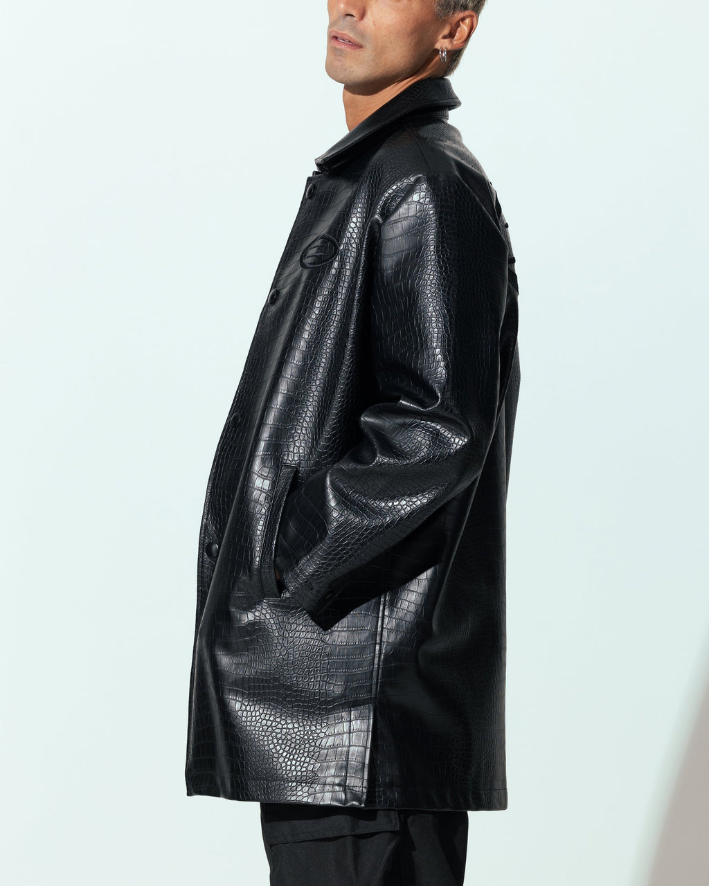 Loiter Atmosphere Trench Coat Black