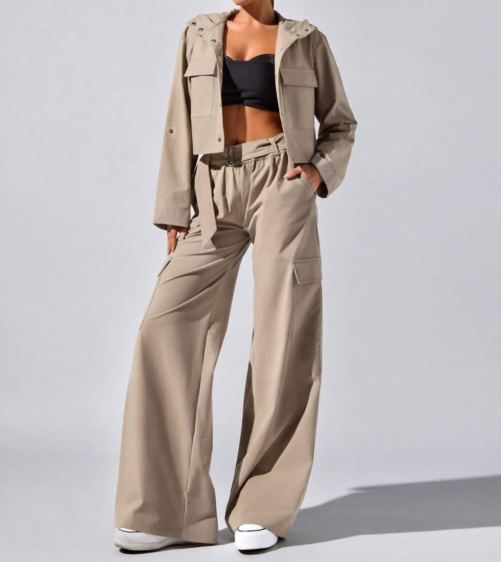 Heroine Sport - Ava Cropped Lightweight Performance Jacket