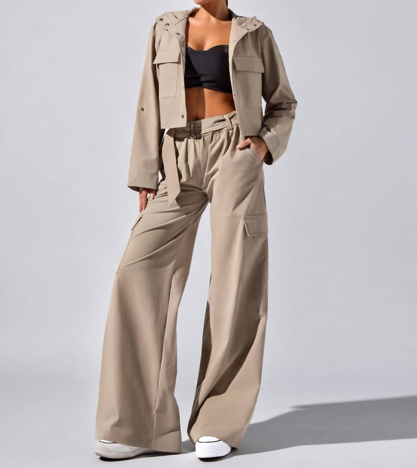 Heroine Sport - Ava Cropped Lightweight Performance Jacket