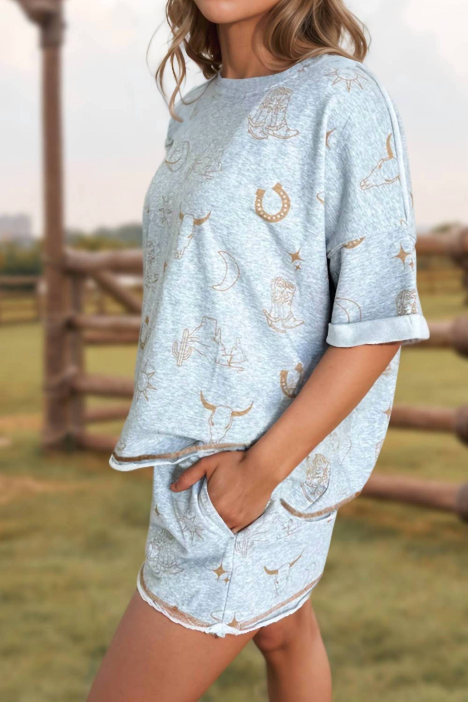 Fashionworks - Western Fashion T Shirt Elastic Waist Shorts Set