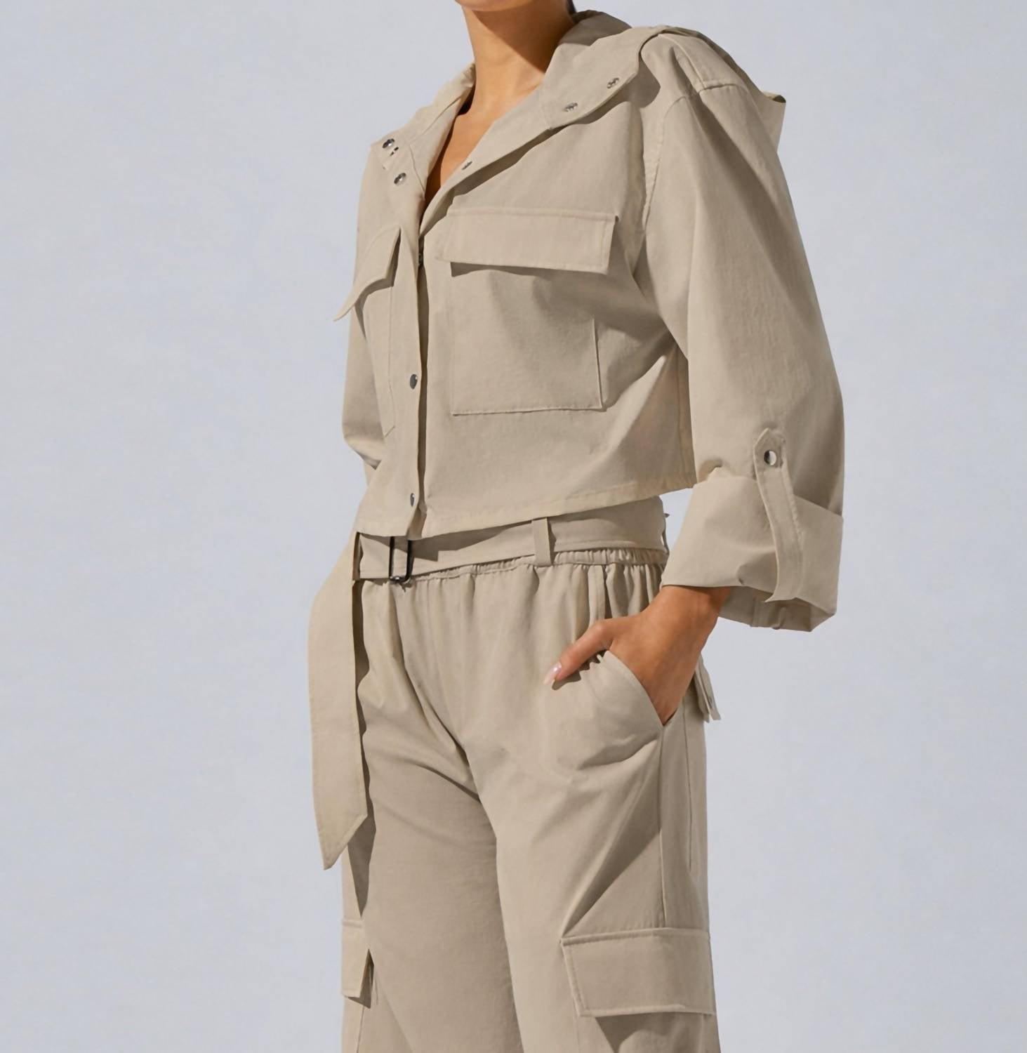 Heroine Sport - Ava Cropped Lightweight Performance Jacket