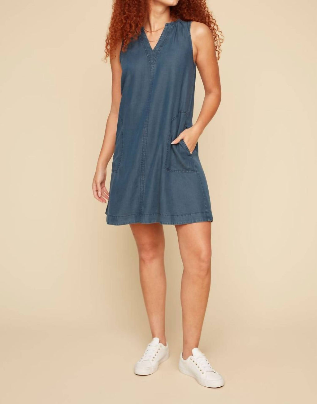 Renuar - Woven V-neck Dress With Pockets