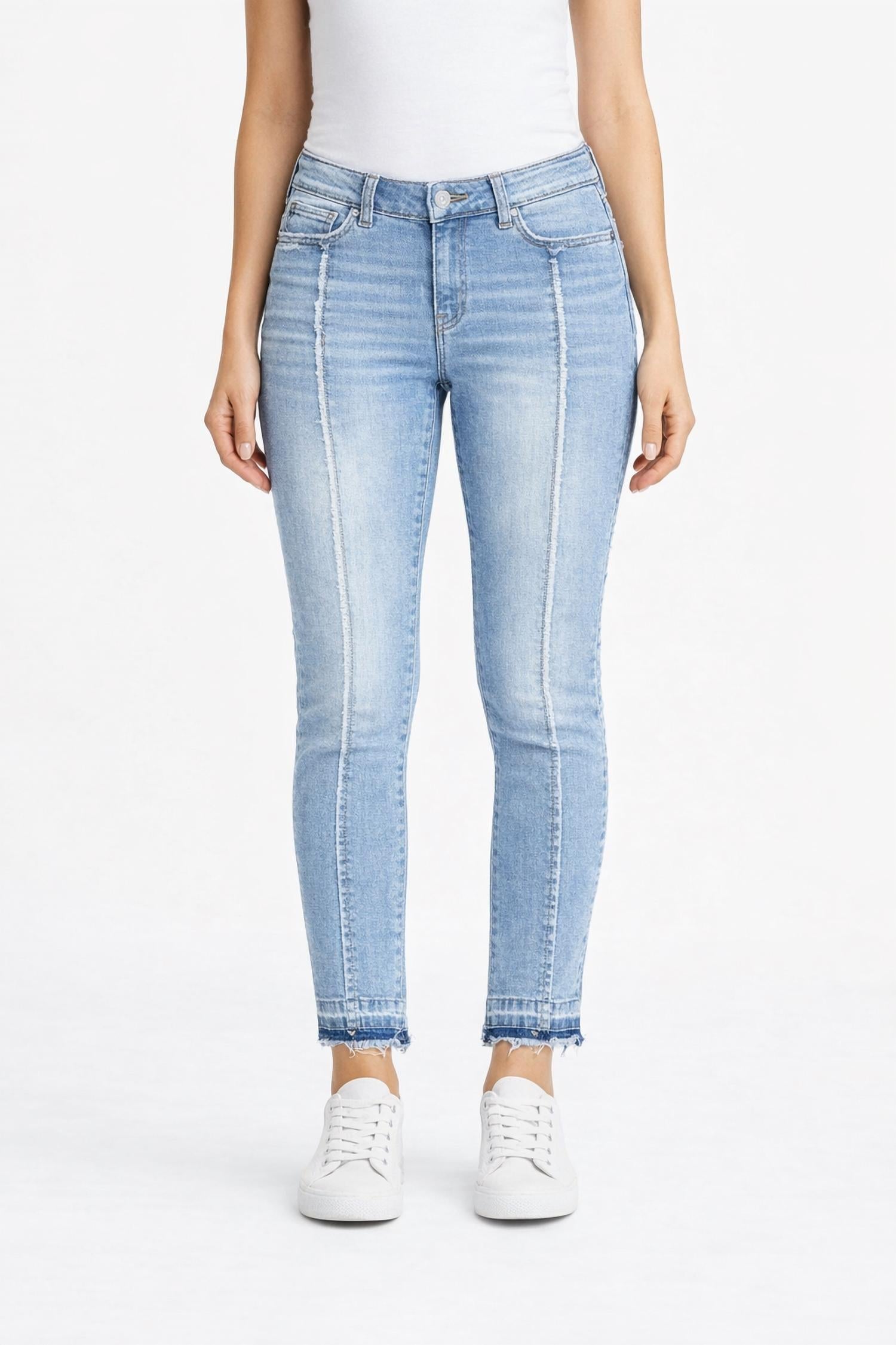 Coco + Carmen - OMG BOYFRIEND ANKLE CUT JEANS
